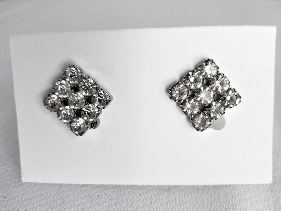 Vintage GARNE' RHINESTONE Clip On Earrings - image 10