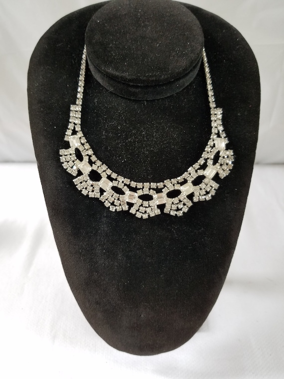 VINTAGE  18" RHINESTONE NECKLACE