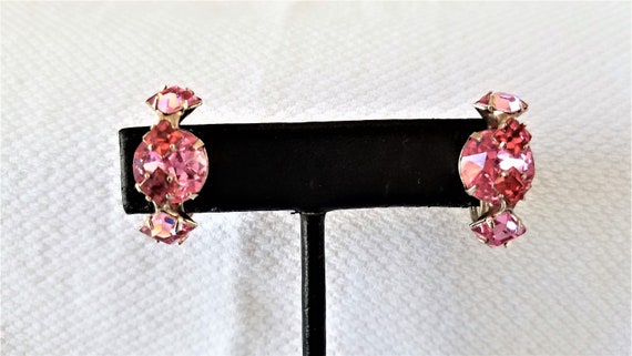 Vintage PINK RHINESTONE Screw Back Earrings