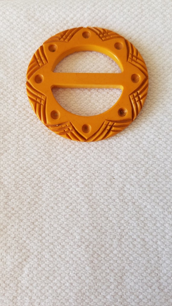 1930's-1940's CARVED BAKELITE BUCKLE