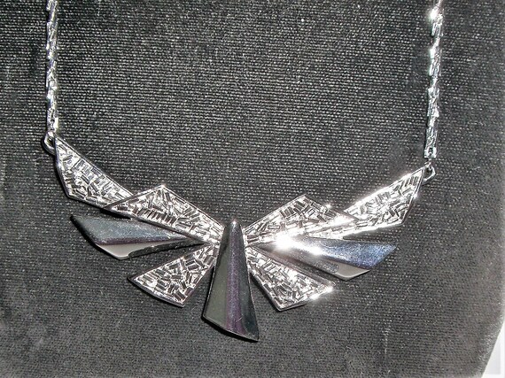 1950's-60's CROWN TRIFARI Silvertone Necklace - image 3