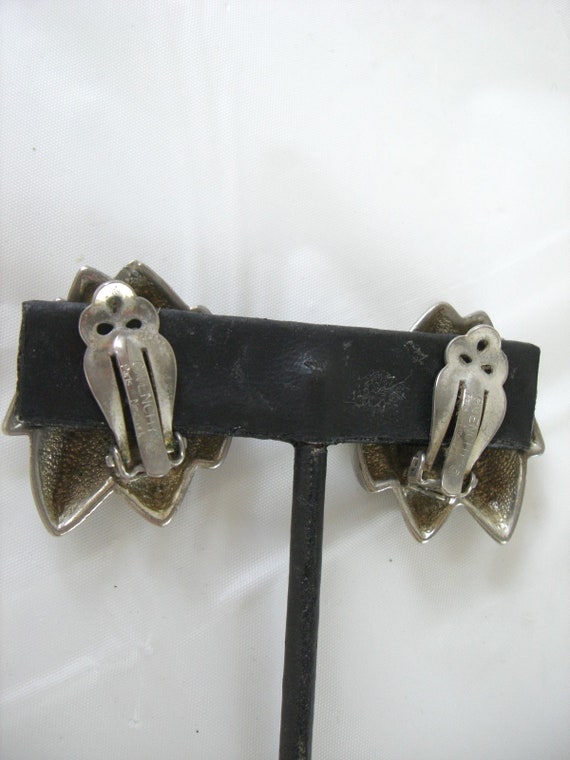 GIVENCHY  1980's  silvertone  clip on earring - image 6