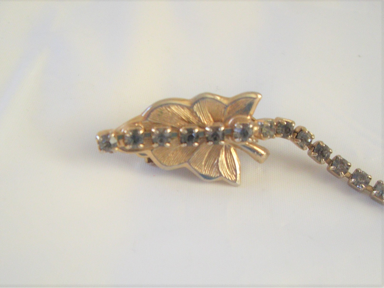 Vintage 1950sleaf motif rhinestone cardigan scarf clip | eBay
