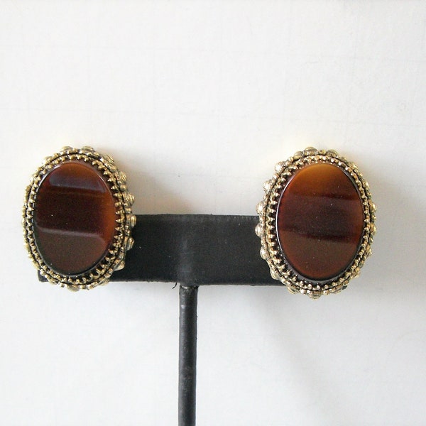 WHITING & DAVIS CO. vintage  clip earrings