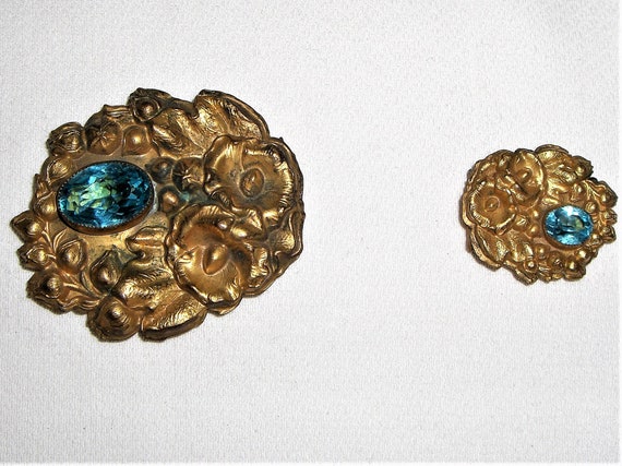 1930's-40's 2 Piece Large and Small DRESS CLIP Set