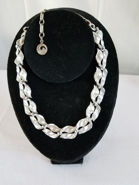 1950's-60's LISNER CHOKER NECKLACE