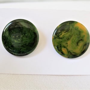 Vintage  BAKELITE Clip Earrings