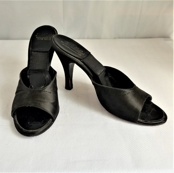1940's-50's SIMARD & VOYER BEDROOM Slipper Pump