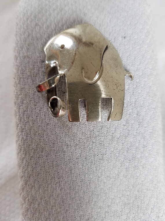 Vintage Sterling Modernist ELEPHANT BROOCH  " ORB 