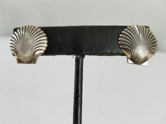 BEAU STERLING SHELL  Vintage Screw Back Earrings - image 3