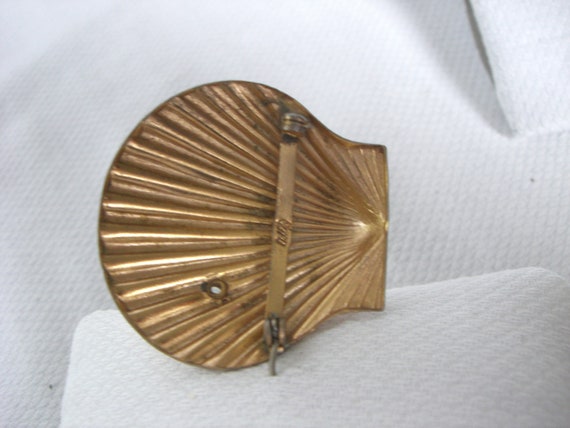 1930's-1940's  CORO Shell Brooch - image 3