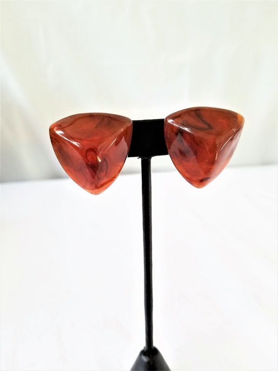 Vintage  AMBER  TRIANGULAR PYRAMID Clip On Earring