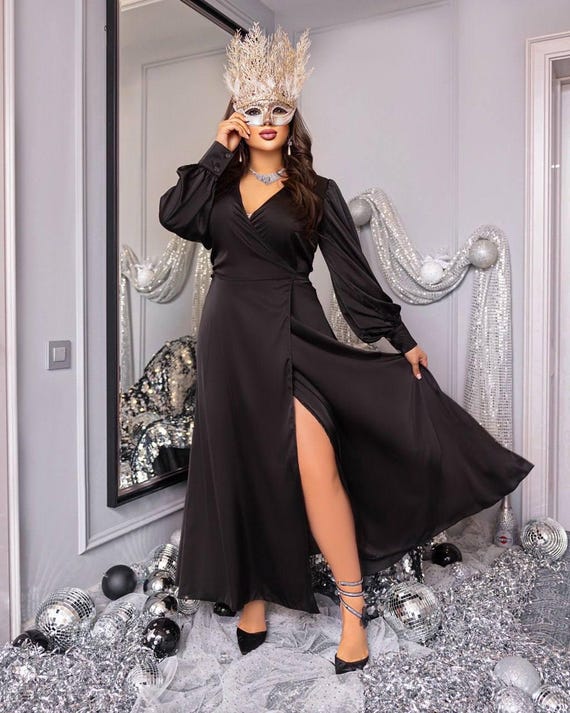 long wrap dress black Sleeves Satin Plus Size Maxi Gown size:12 39 to 41 okk_shape:FIT AND FLARE SHAPE Manon Polka Dot Vintage