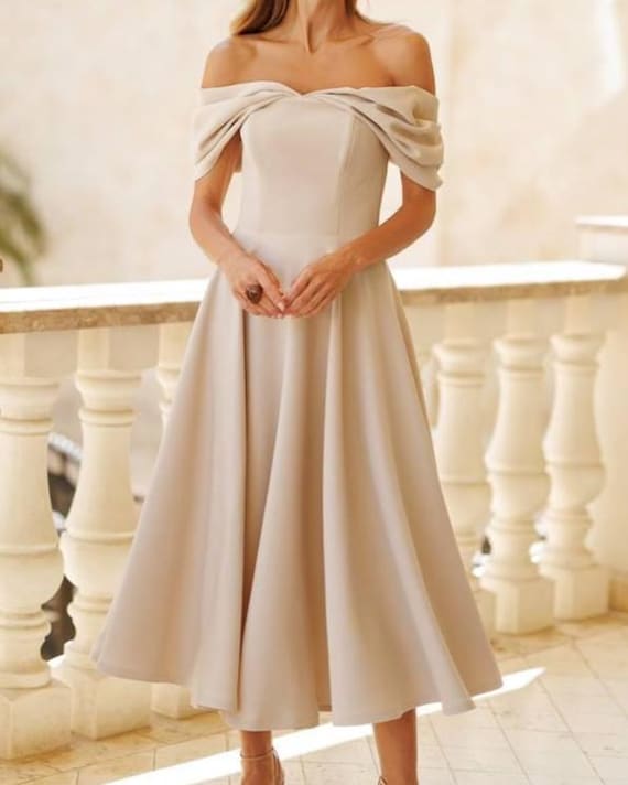 cream dresses for a wedding guest Black Tie Black And Mother Of The Bride Outfits Ceremony Cream Wedding Crafted from premium diagonal crepe Cream Plus Size Wedding Guest