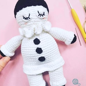 Easy Crochet: Little Clown Doll Pattern PDF - Amigurumi Clown Doll Pattern Step-by-Step - Beginner Friendly Crochet Doll Pattern