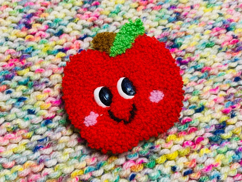 Apple brooch image 1