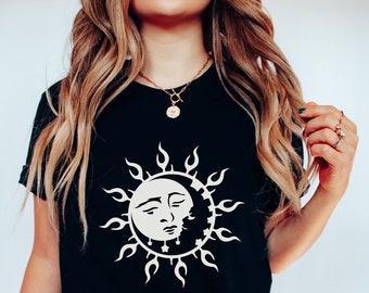Camiseta Celestial, Camiseta do Sol, Camiseta com Fases da Lua, Camiseta Boho Mística da Lua e do Sol, Look Boho da Lua, Presentes de Roupa Feminina com Tema Espiritual da Lua