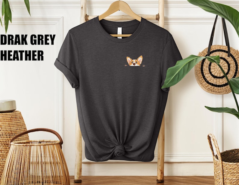 Camiseta Corgi, Camiseta Corgi Divertida, Camiseta para Amantes de los Corgis, Bolsillo Corgi, Camiseta para Mamá Corgi, Camiseta para Perro Salchicha, Papá Corgi con la frase "Tengo Amigos en los Bajos Fondos" imagen 9