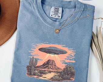 Comfort Colors® UFO Western Shirt, UFO Shirt, Western Shirt, Cowboy Shirt, Rodeo Shirt, Retro t-shirt, Wild West Shirt, Ufo gifts, Cowboy