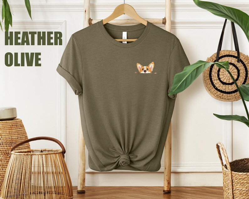Camiseta Corgi, Camiseta Corgi Divertida, Camiseta para Amantes de los Corgis, Bolsillo Corgi, Camiseta para Mamá Corgi, Camiseta para Perro Salchicha, Papá Corgi con la frase "Tengo Amigos en los Bajos Fondos" imagen 19