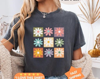Retro Daisies Comfort Colors® Shirt, Daisy Floral Shirt, Gardening Shirt, Florist Tee, Trendy Floral Top, Summer Floral Tee, Floral Mom Tee