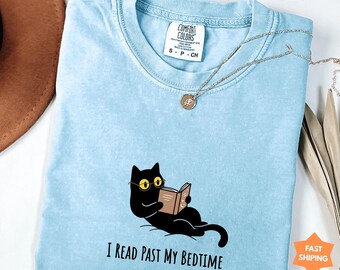 Cats and Books Comfort colors® Shirt, I Read past My Bedtime, Booklover Gift, Black Cat Tee, Cat Lover Gift, Bookworm Gift, Cat Mom Tee