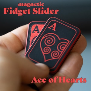 Naipe magnético antiestrés: clic satisfactorio, doble textura, diseño de as de corazones - Juguete antiestrés