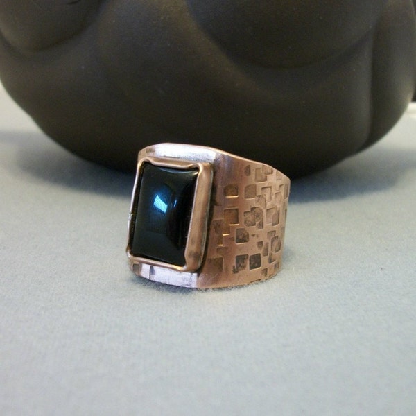 Onyx cabochon ring in hand forged copper metalwork, Man's ring, size 12 US - copper jewelry - copper ring - stone ring