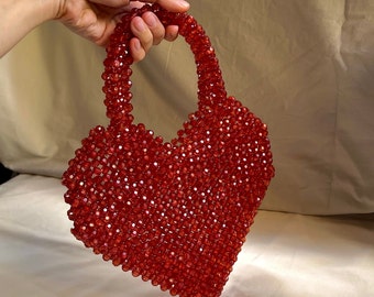 【AAKE】HEART BEAD CROSSBODY BAG DHgate.com:Pearl Beaded Mini Heart-shaped Crossbody Bag for