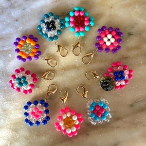 Dije de bolso con cuentas, llavero de cuentas de cristal cuadradas de abuela, llavero para dama de honor, llavero de cuentas de colores, llavero con dije de bolso, dije para bolso