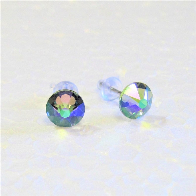 Paradise Shine Crystal Post Style Pendientes 7mm Hypo Alergénico Nickel Free Studs Pastels Swarovski imagen 1