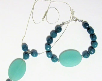 Jewelry Set Necklace and Bracelet Turquoise Frosted Glass and Beads Silver Accents