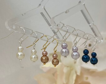 Collier Court En Perles De Rocaille Et Perles D'eau Douce Bleu Foncé Et Blanc - Laiton Doré - Longueur 36-40 Cm