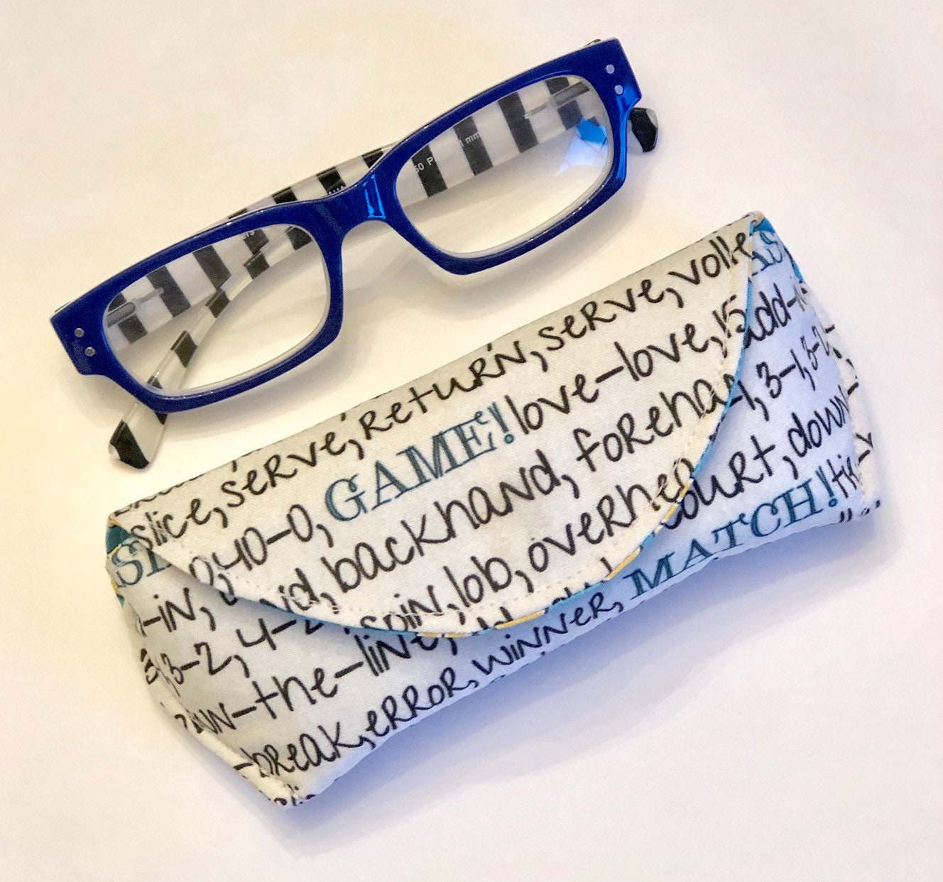 eyeglass case magnetic closure