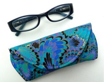 Peacock - Eyeglass Case - Sunglass Case - Magnetic Clasp - Gift for Mom - Gift for Readers - Gifts Under 15