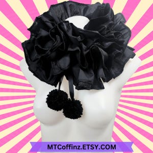 Adult Clown Collar Clowncore Ruffle Adjustable PomPom Costume Collar Pierrot Cosplay Halloween Circus Theatrical Stage wear Adult Unisex
