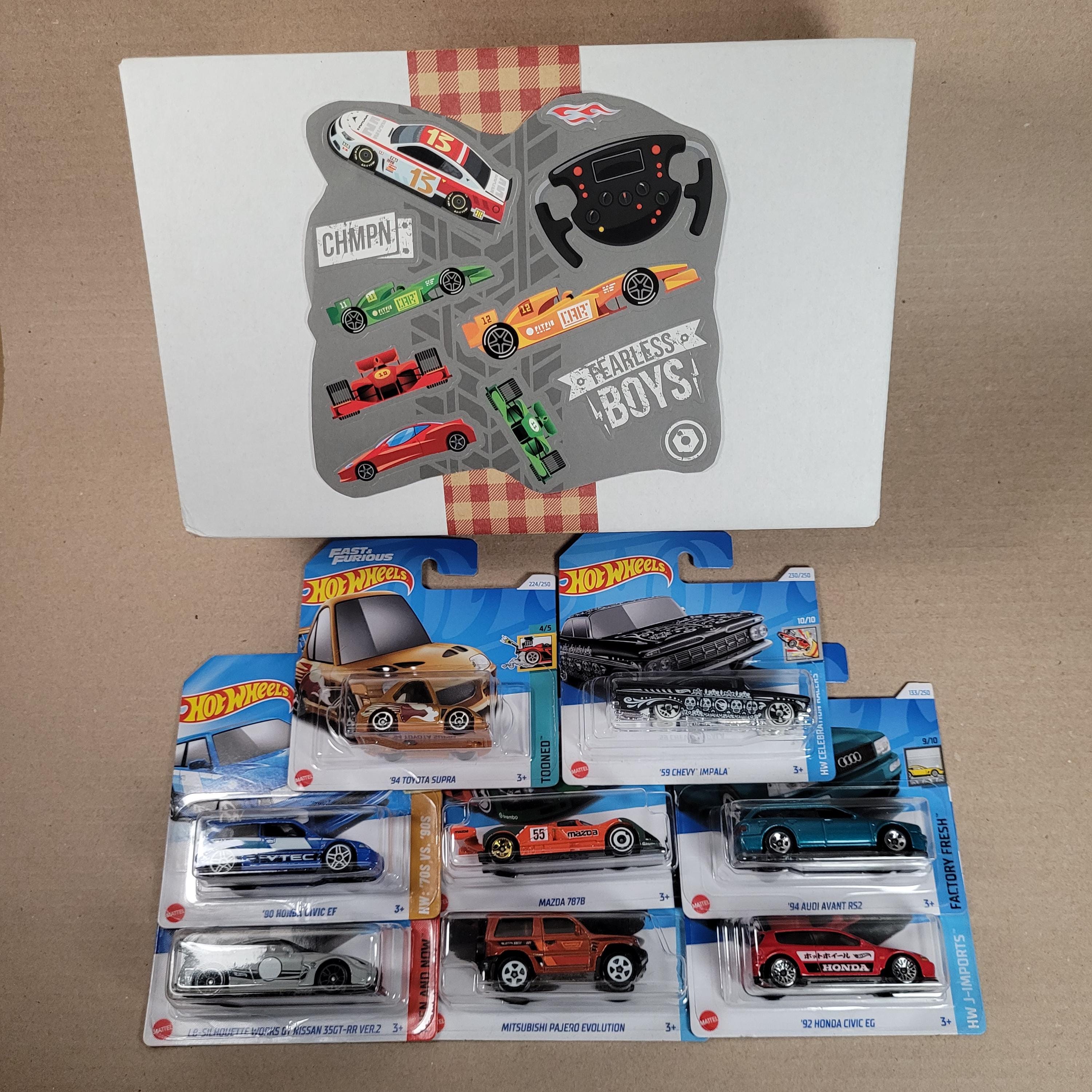 Hot Wheels Diecast Car Gift Box: Japan, European, Muscle Car Theme