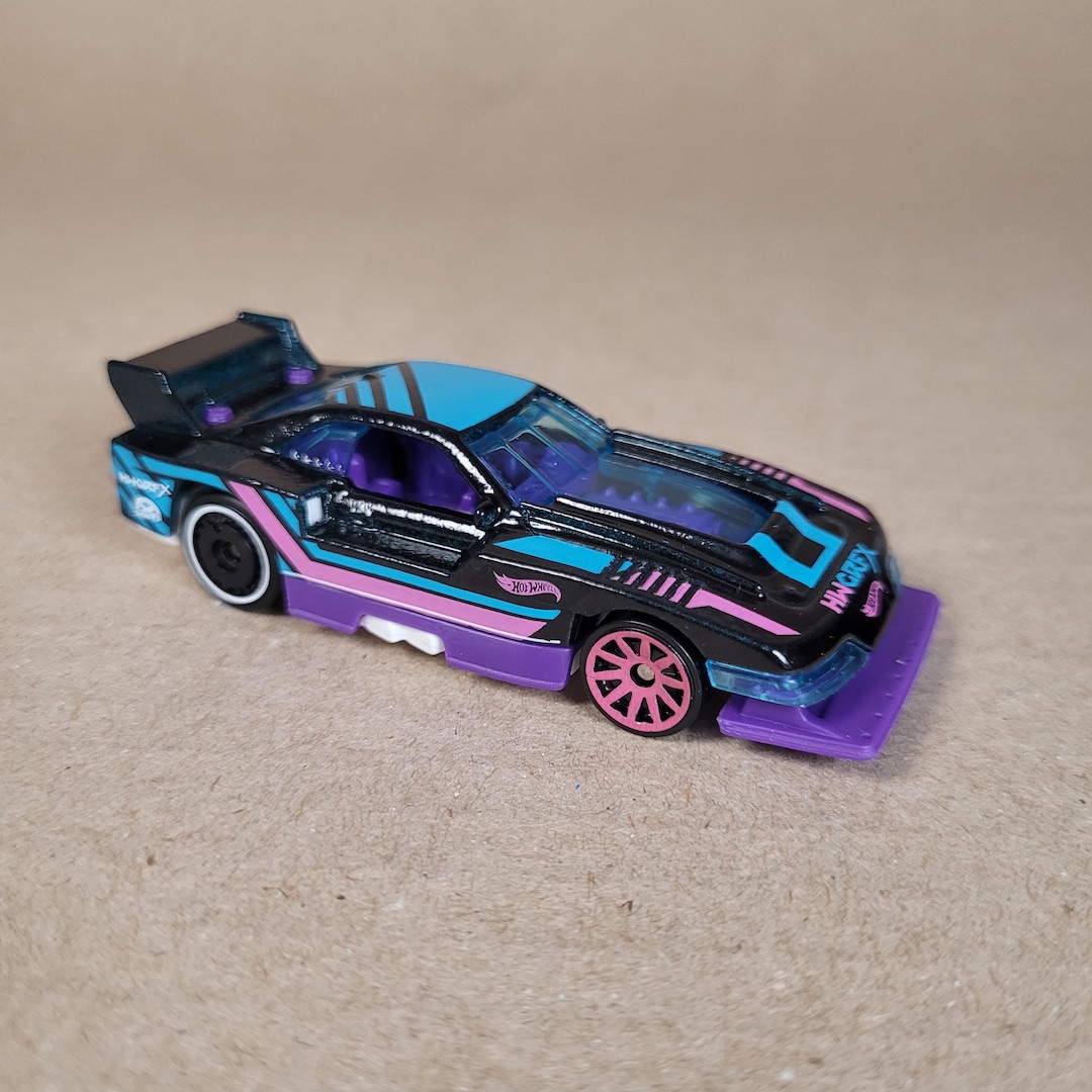 GT Scorcher - HW Let's Race Netflix - Hot Wheels - 1/64 Diecast