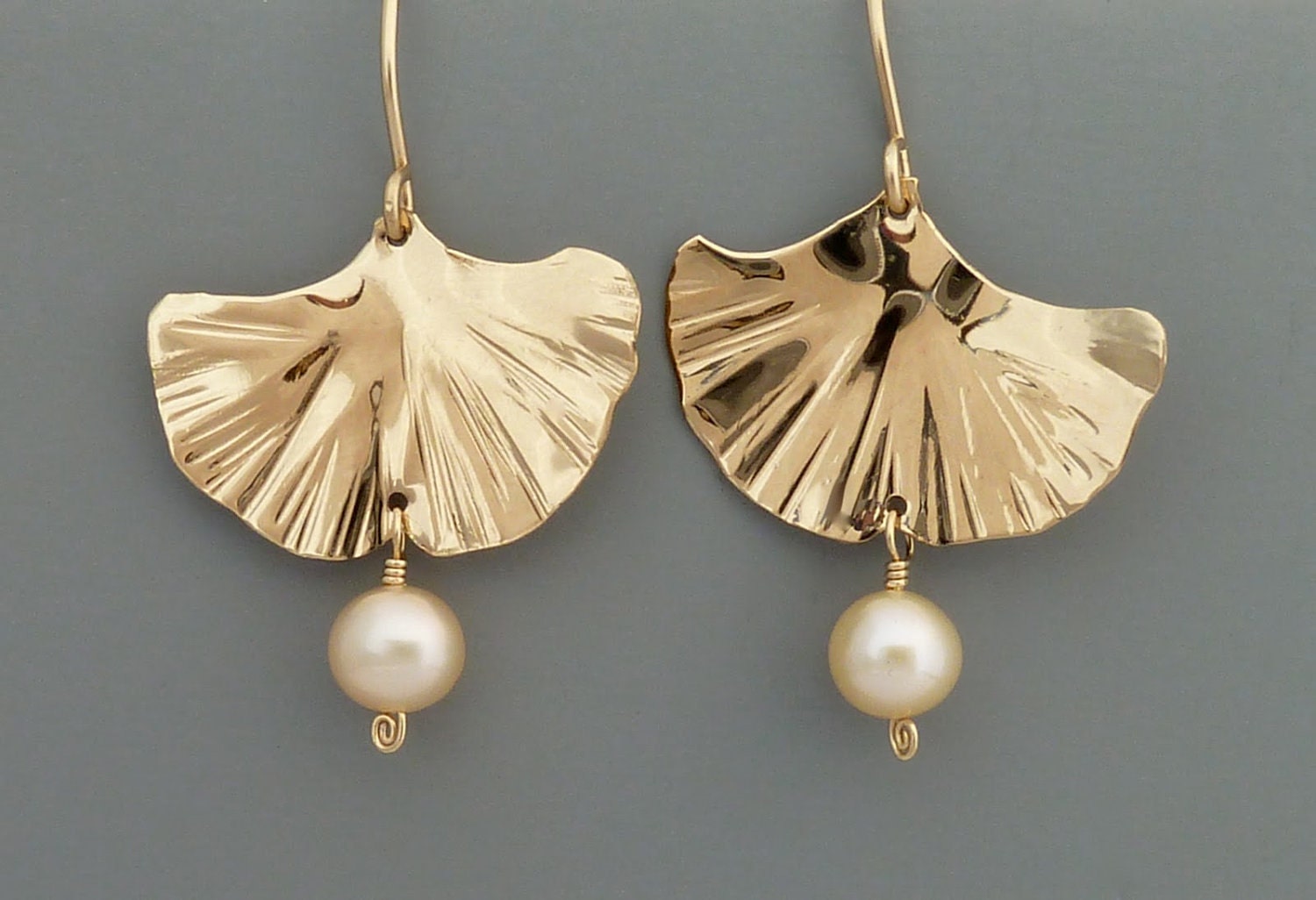 14k Gold Filled Ginkgo Leaf Earrings With Peach Pearls Rachel - Etsy