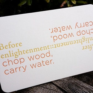 Hout hakken dragen water. Offertekaart van Full Circle Press