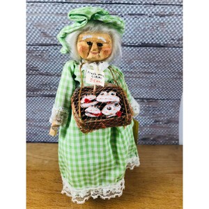 1984 Folk Art Handmade Maine Clam Seller Granny Doll With Carved