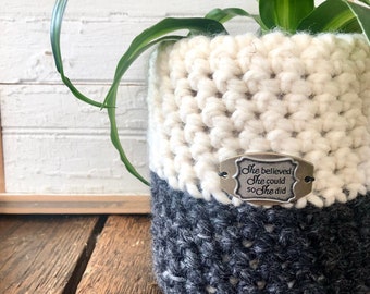 Chunky Planter Crochet Cozy Teacher Appreciation Gift Encouragement Plant Lover Gift for Friend Farmhouse Plant Decor Charcoal Cream