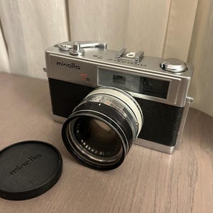 Vintage Minolta Hi-Matic 7s from year 1963 Film Camera 35mm Retro Camera - untested
