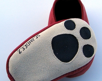 Baby Leather Pawprint Mok, Toddler Leather Shoe, Soft Sole Shoe, Baby Crib Shoe, Toddler Soft Sole Shoe, Baby Shower Gift, Free Shipping