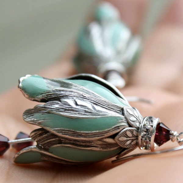 Dangle earrings flower aqua silver crystal romantic