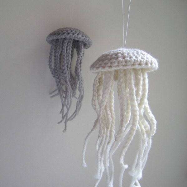 Medium Moon Jellyfish in Unbleached Merino Wool