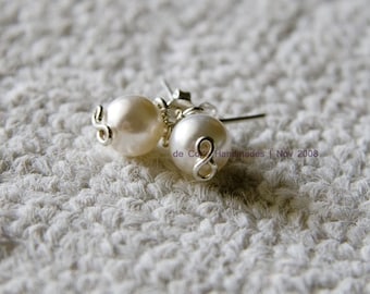 Wire Jewelry Tutorial - Pearl Studs Earrings, DCHMT003