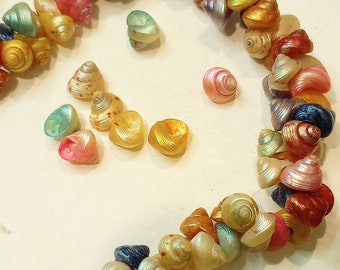 Perles de coquillage italiennes vintage, mélange de couleurs vives assorties des années 1950