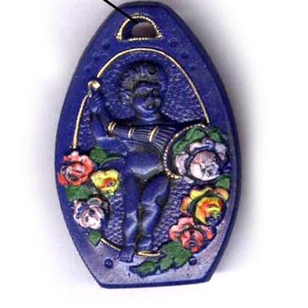 Pendentif en verre tchèque vintage taille chérubin goutte avec corne d'abondance de fleurs pendentif en verre tchèque bleu cobalt verre antique trouver art verre