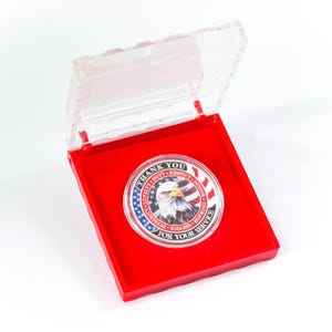 2PCS Patriotic Eagle and U.S Army Veteran Appreciation Commemorative Coin Set with Collection Case